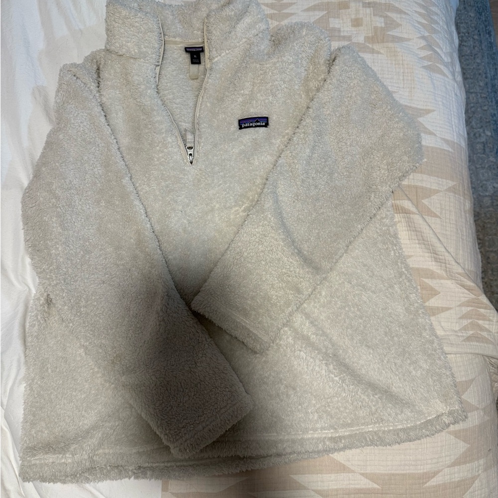 Patagonia Off-White Fleece Jacket